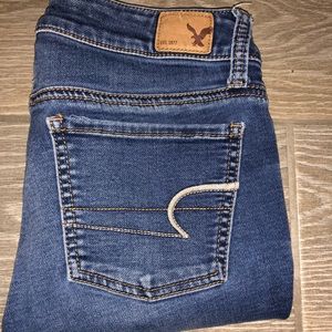 🦅 American eagle outfitters